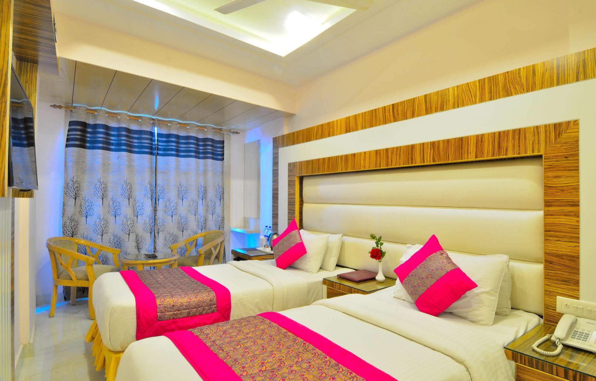 Hotel Aman Continental - 2Mins From Railway Station And 5 Mins From Metro Nové Dillí Exteriér fotografie